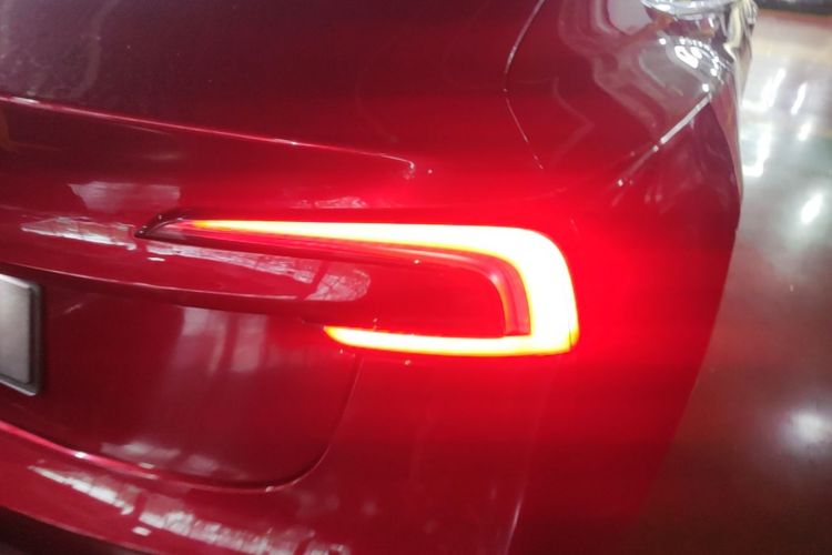 Tesla Model 3 2023 car image #8
