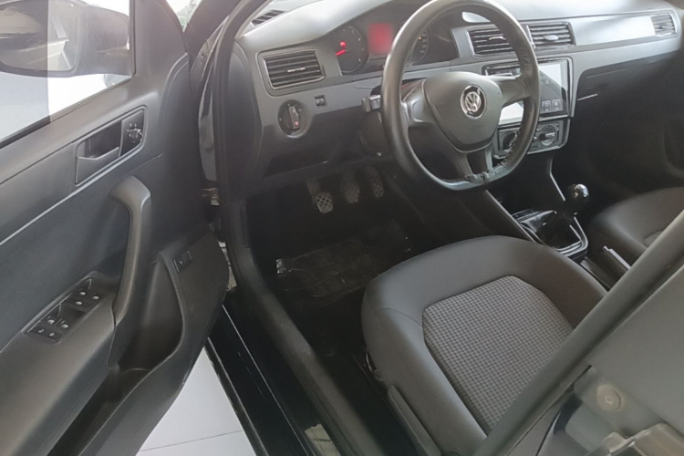 Volkswagen Santana 2021 car image #16