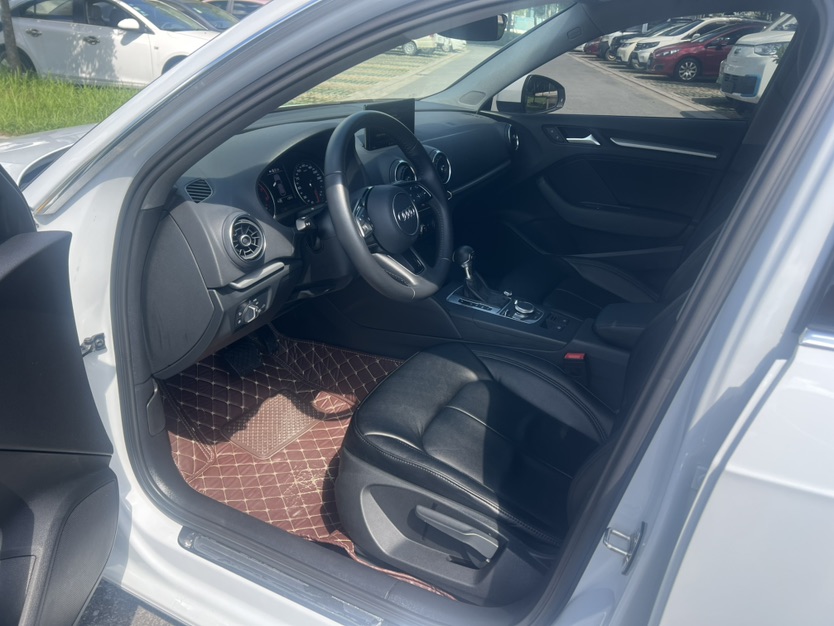 Audi A3 2019 car image #6