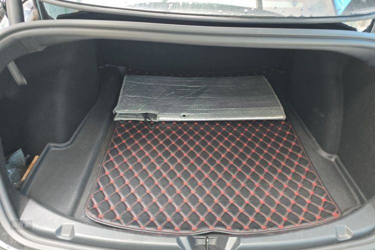 Tesla Model 3 2022 immagine di auto #21
