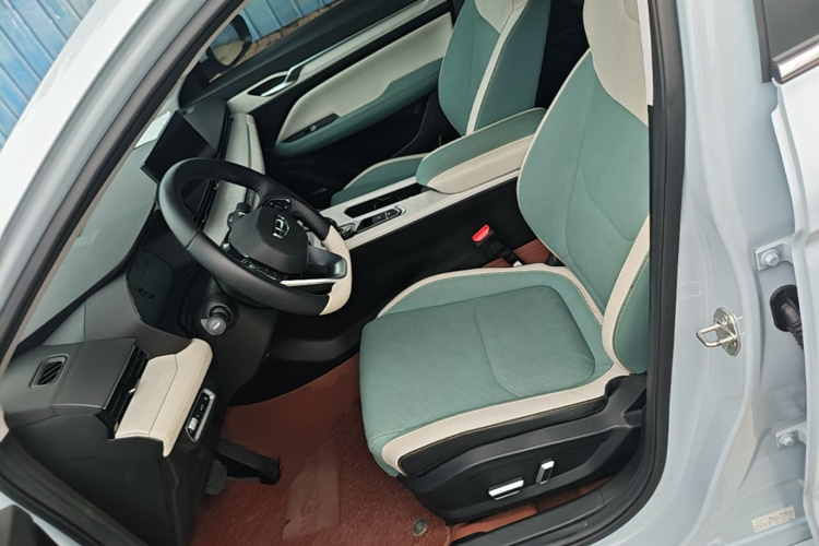 GEELY Emgrand L HiP 2022 #15 GEELY Emgrand L HiP 2022 car image #15