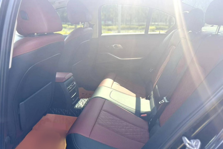 BMW 3 Series 2022 car image #11