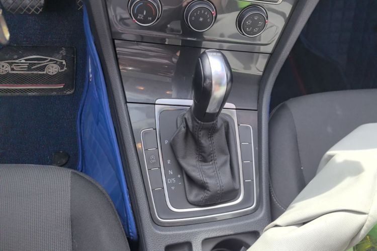 Volkswagen Golf 2019 #14 Volkswagen Golf 2019 car image #14