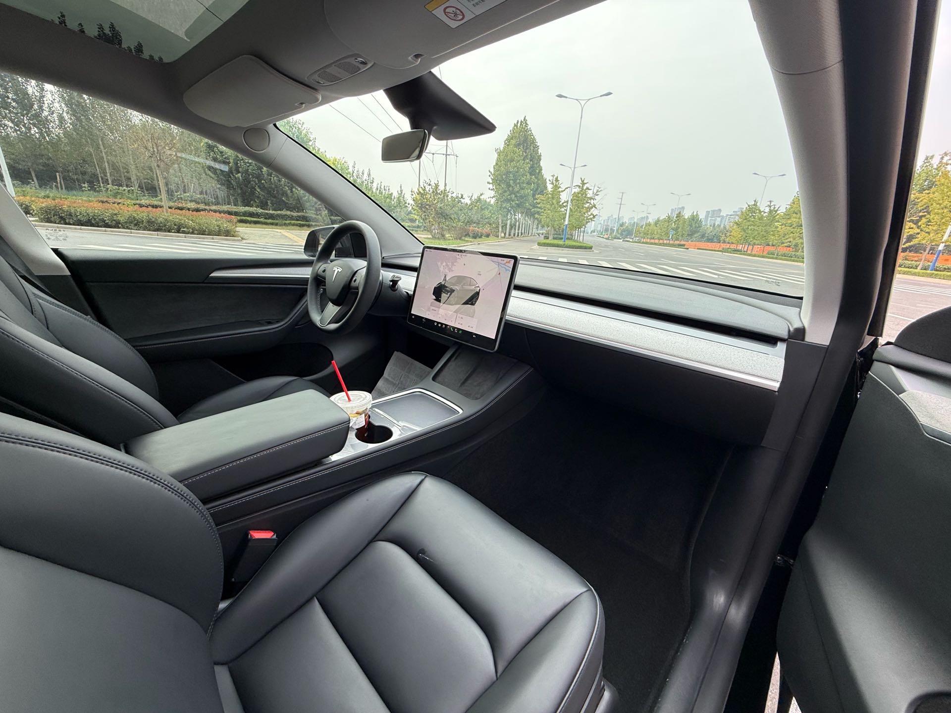 Tesla Model Y 2023 #7 Tesla Model Y 2023 صورة سيارة #7