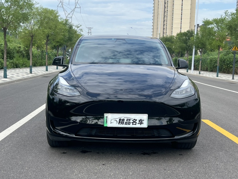 Tesla Model Y 2023 #2 Tesla Model Y 2023 car image #2