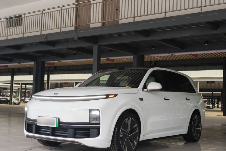 Li L9 2025 image de voiture #2