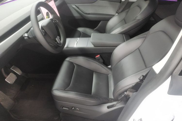 Tesla Model Y 2025 #19 Tesla Model Y 2025 immagine di auto #19