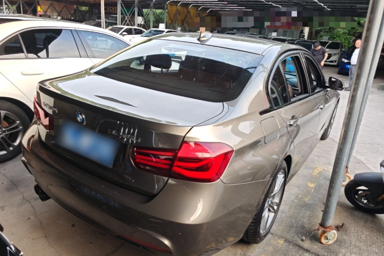 BMW 3 Series 2018 car image #7