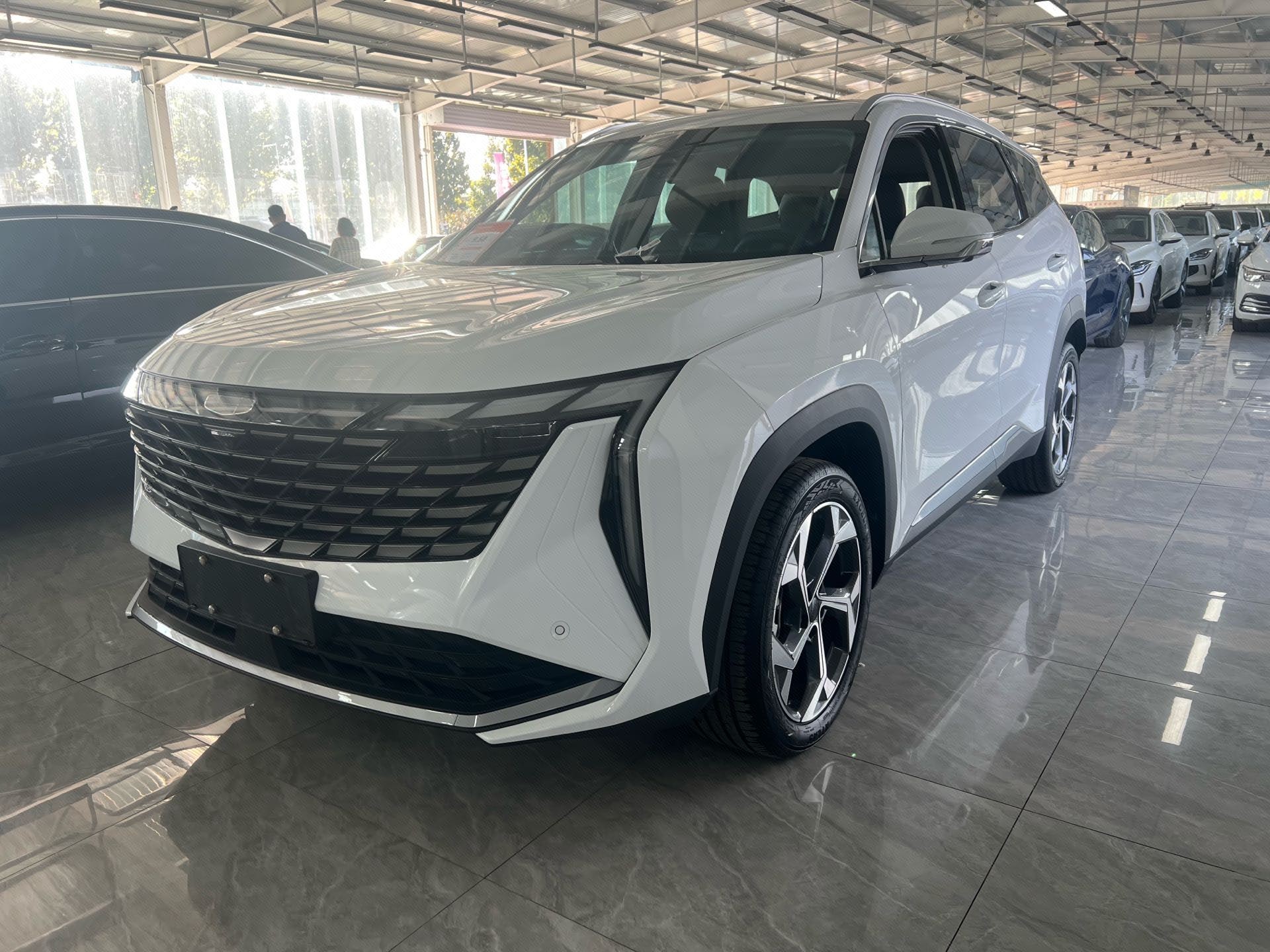GEELY Boyue L 2025 immagine di auto 