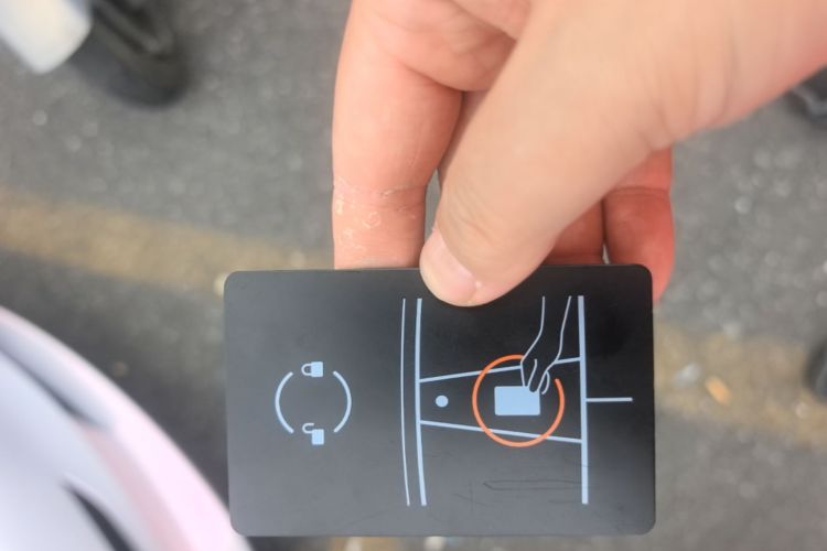 Tesla Model 3 2022 car image #9