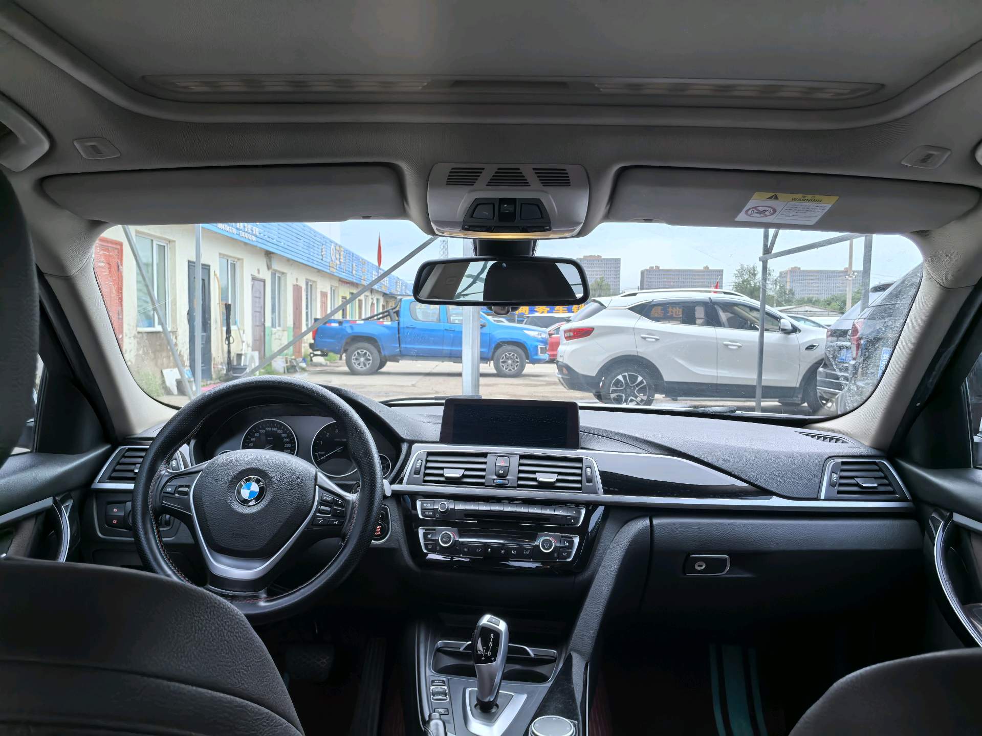 BMW 3 Series 2019 car image #6
