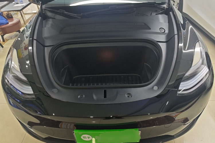 Tesla Model Y 2023 #20 Tesla Model Y 2023 car image #20