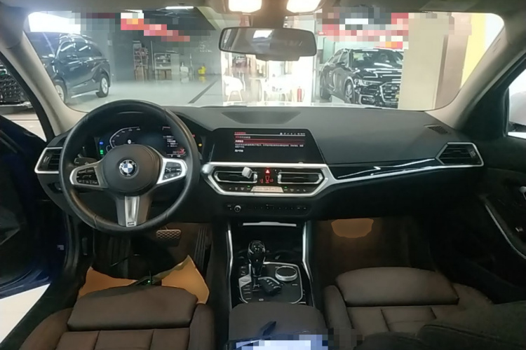 BMW 3 Series 2021 car image #10