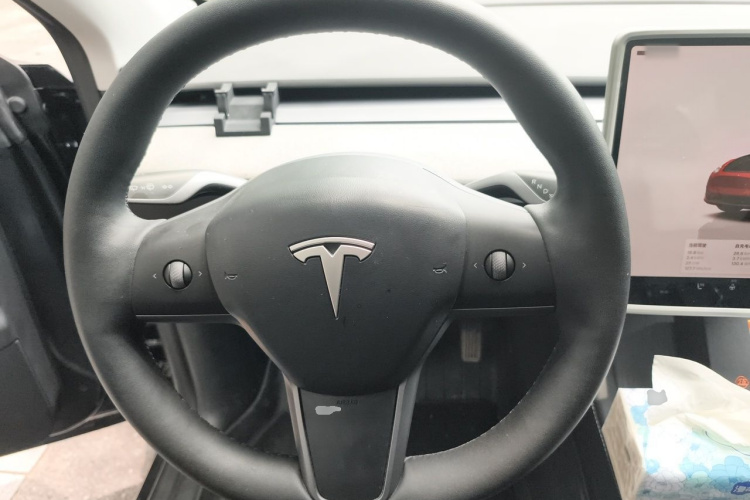 Tesla Model Y 2024 #15 Tesla Model Y 2024 car image #15