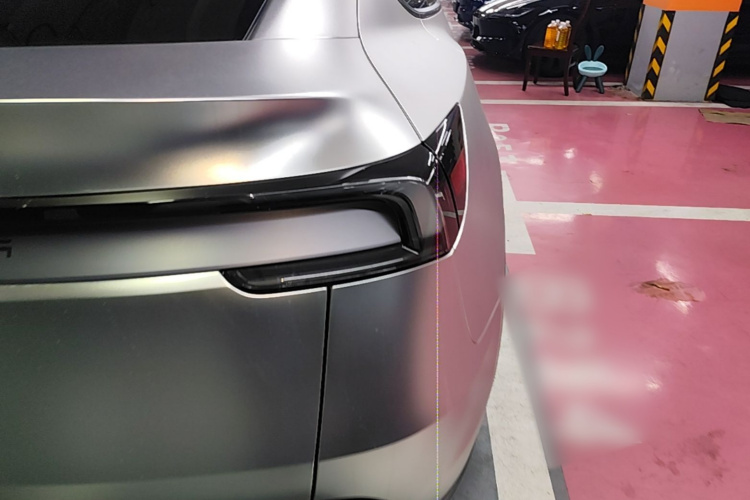 Tesla Model Y 2025 car image #8