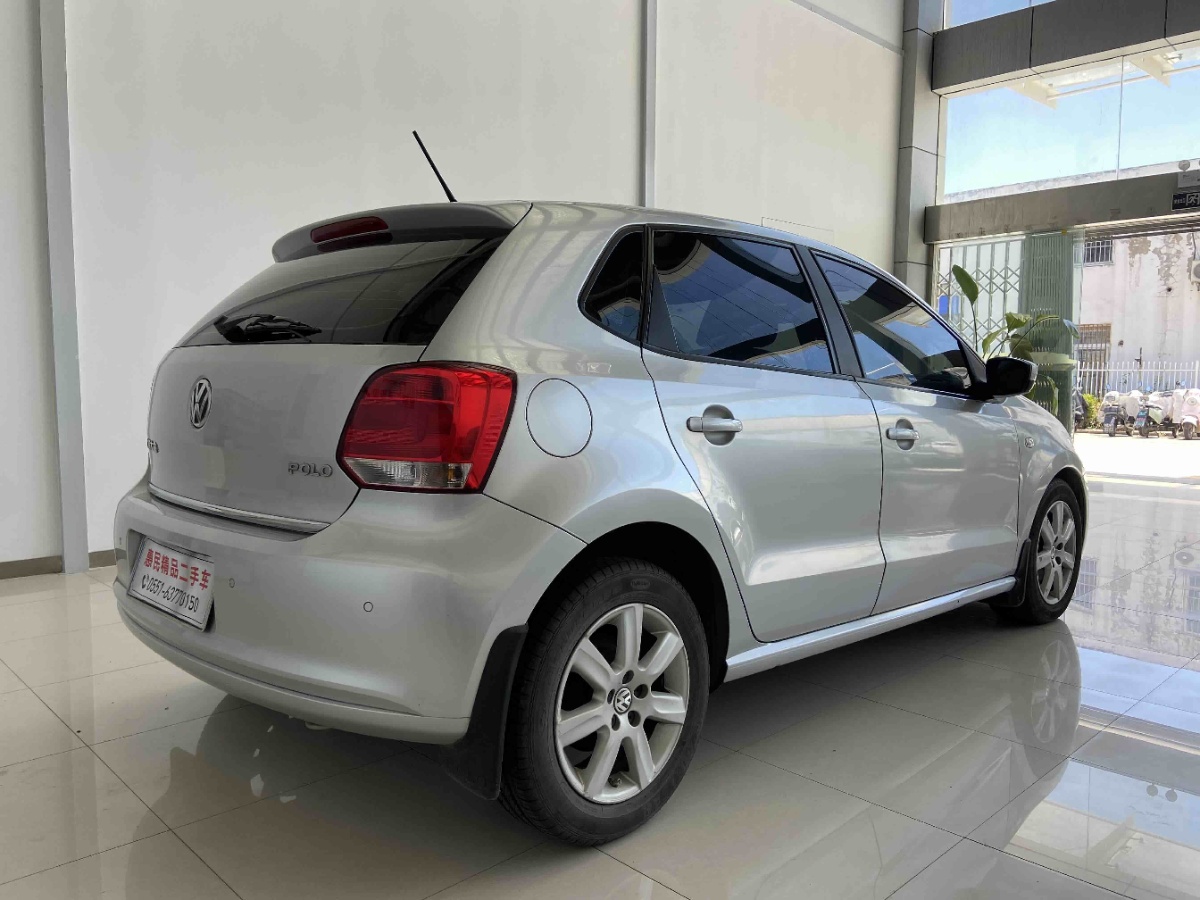 Volkswagen Polo 2011 #3 Volkswagen Polo 2011 car image #3