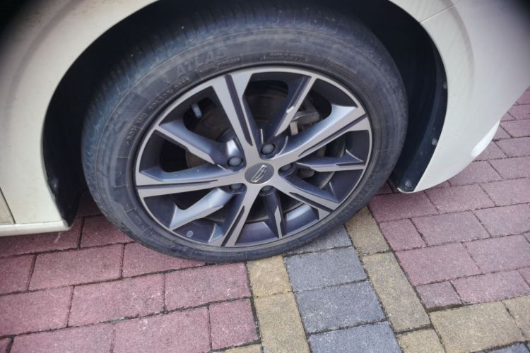 GEELY Emgrand 2022 #6 GEELY Emgrand 2022 car image #6