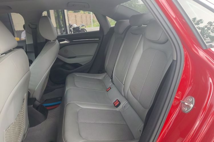 Audi A3 2019 immagine di auto #17