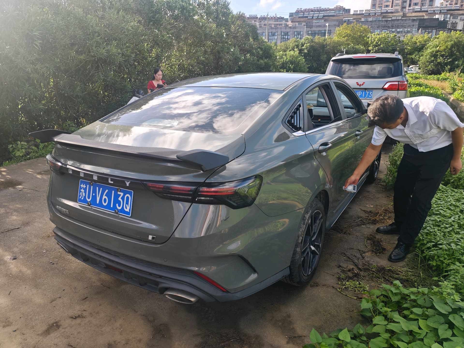 GEELY Binray 2023 car image #2