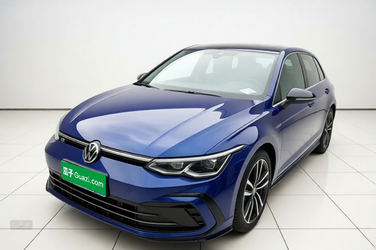 Volkswagen Golf 2021 car image #2