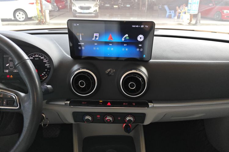 Audi A3 2016 car image #21