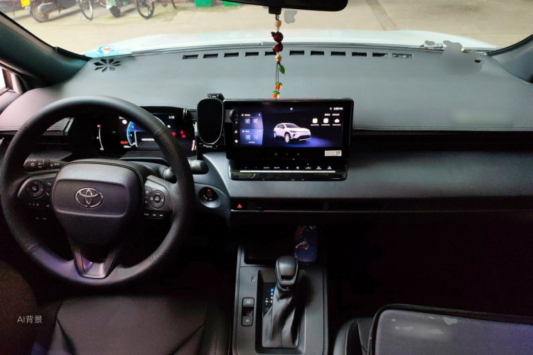 Toyota Corolla Cross 2026 immagine di auto #11
