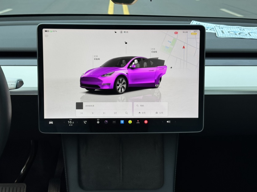 Tesla Model Y 2022 #4 Tesla Model Y 2022 car image #4