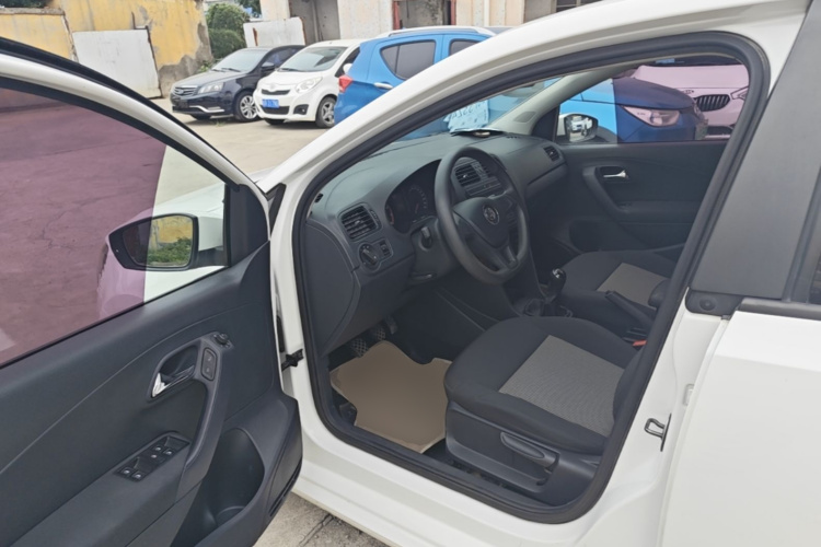Volkswagen Polo 2017 #12 Volkswagen Polo 2017 car image #12