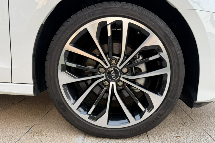 Audi A3 2024 صورة سيارة #7