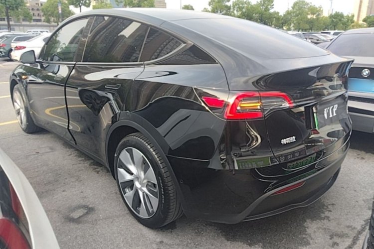 Tesla Model Y 2023 #7 Tesla Model Y 2023 car image #7