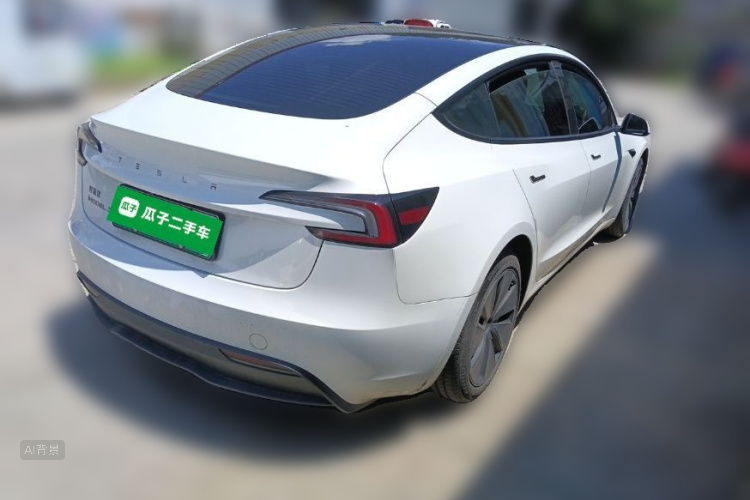 Tesla Model 3 2024 car image #7