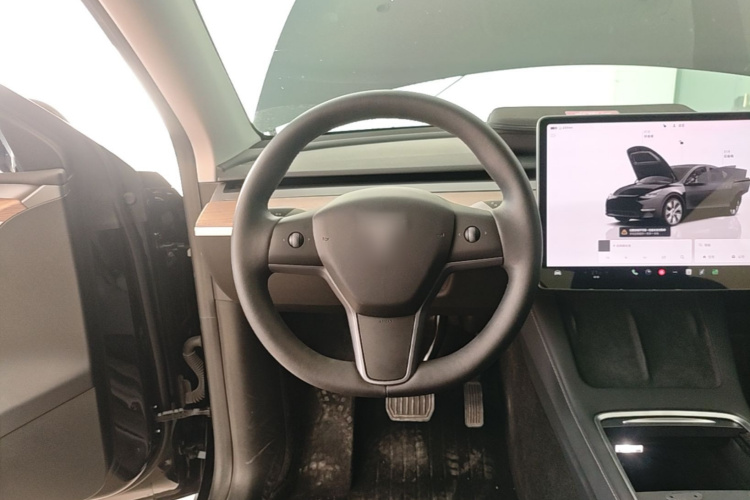 Tesla Model Y 2023 #11 Tesla Model Y 2023 car image #11