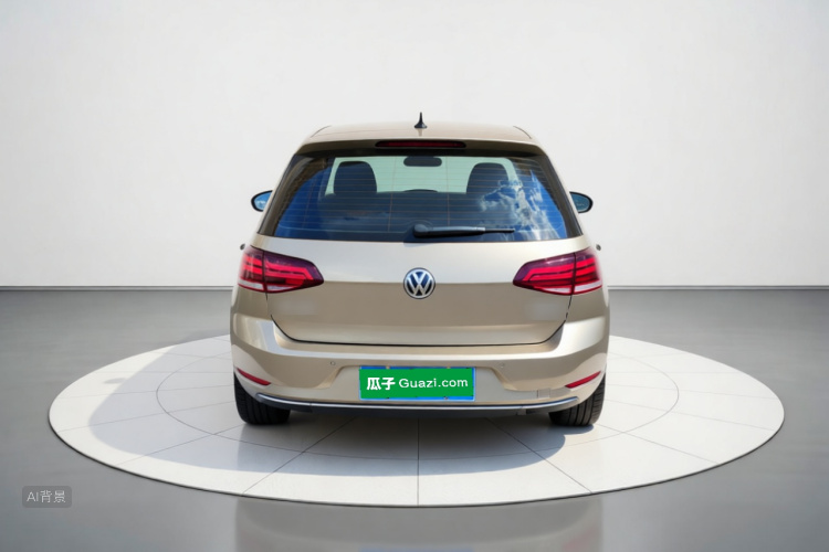 Volkswagen Golf 2019 car image #6