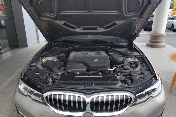 BMW 3 Series 2019 #20 BMW 3 Series 2019 car image #20