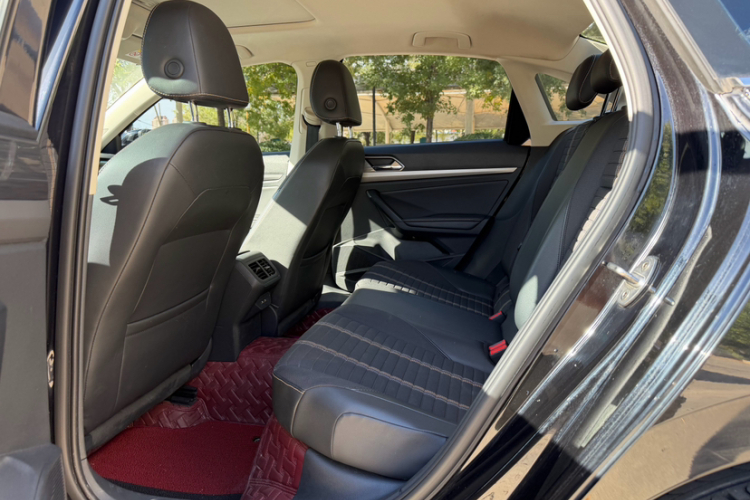 Volkswagen Lavida 2019 #10 Volkswagen Lavida 2019 car image #10