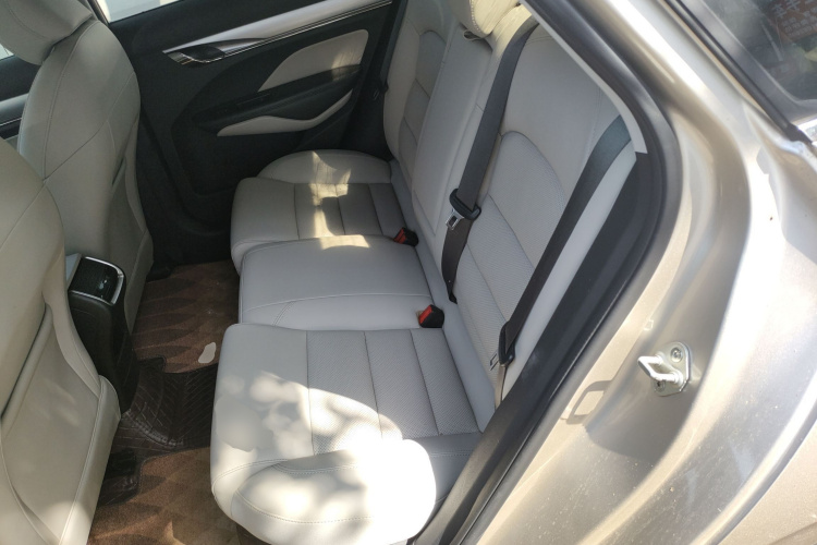 GEELY Binray 2019 صورة سيارة #17