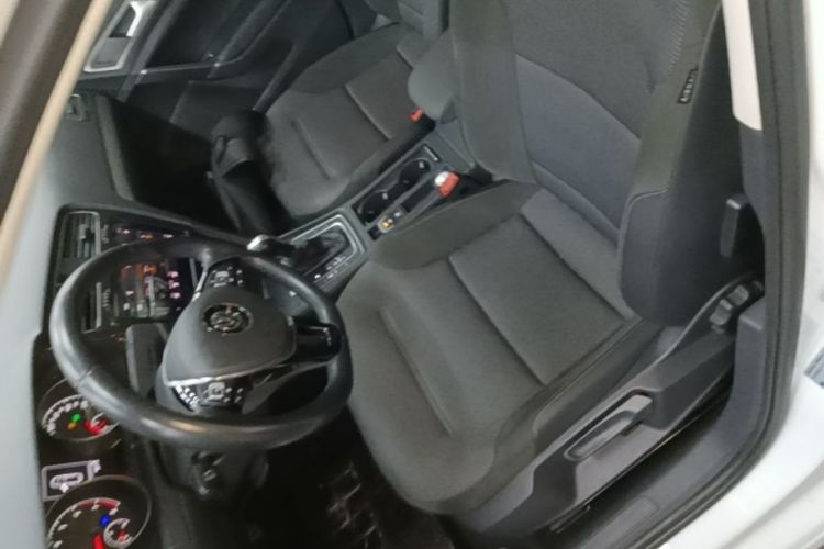 Volkswagen Golf 2020 #19 Volkswagen Golf 2020 car image #19