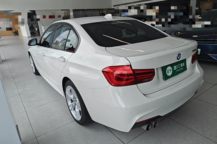 BMW 3 Series 2018 #5 BMW 3 Series 2018 car image #5