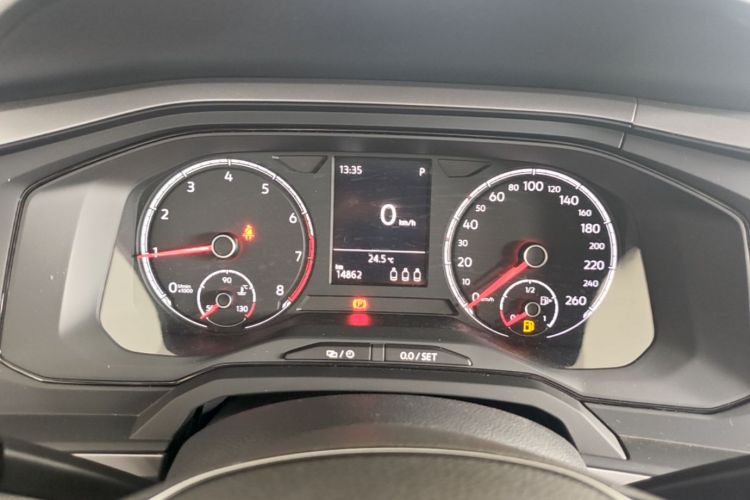 Volkswagen Polo 2021 car image #12