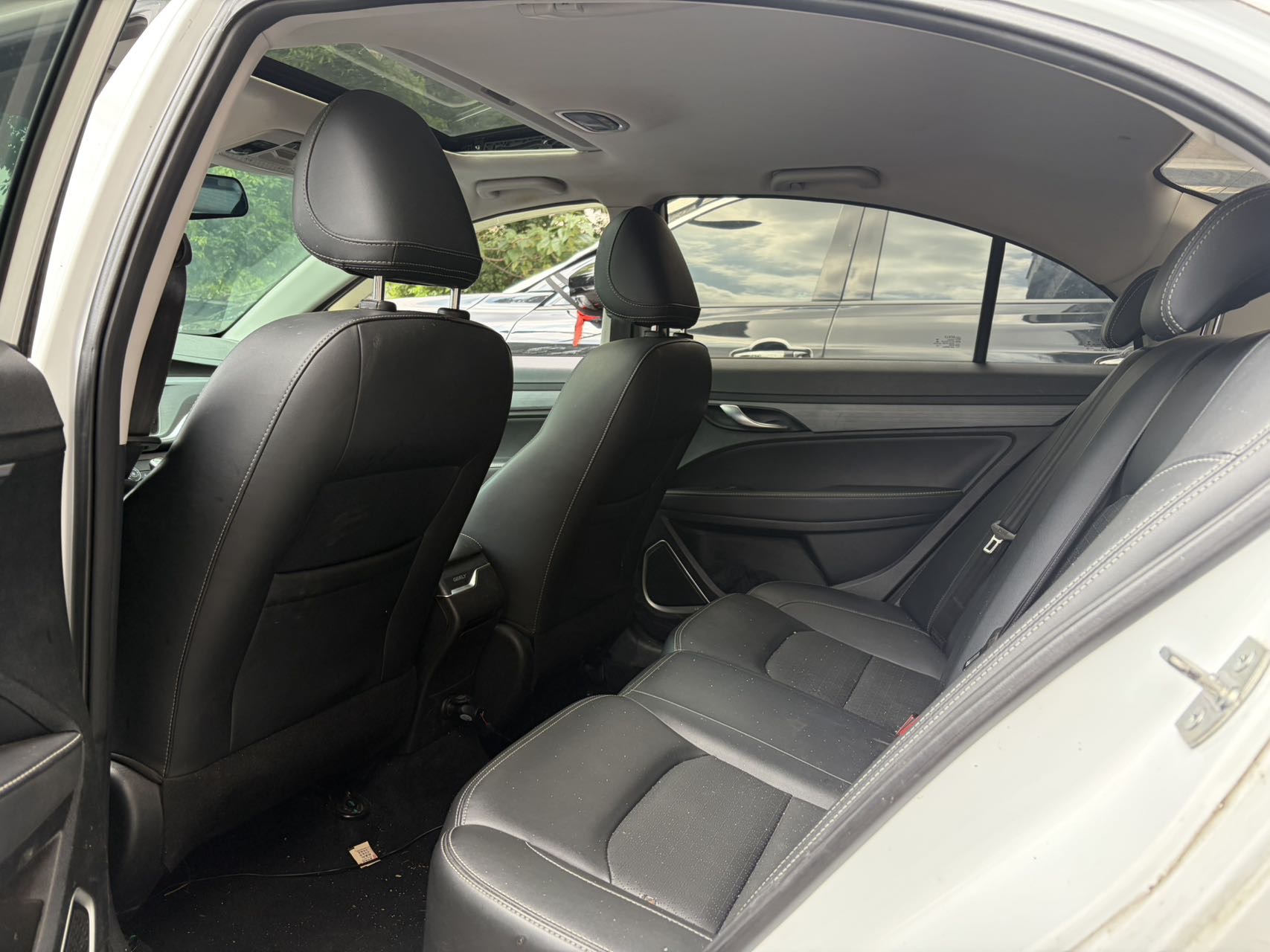 GEELY Emgrand 2022 #4 GEELY Emgrand 2022 car image #4