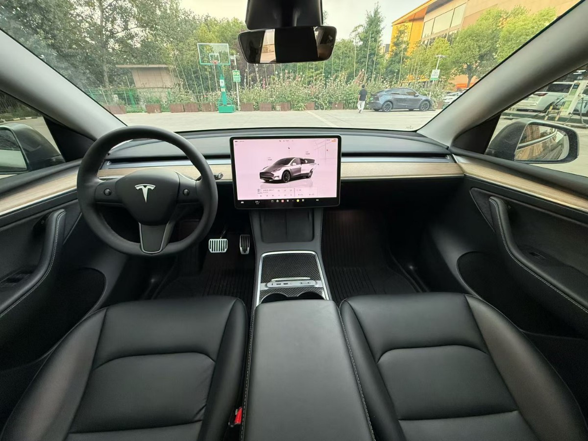 Tesla Model Y 2022 #6 Tesla Model Y 2022 car image #6
