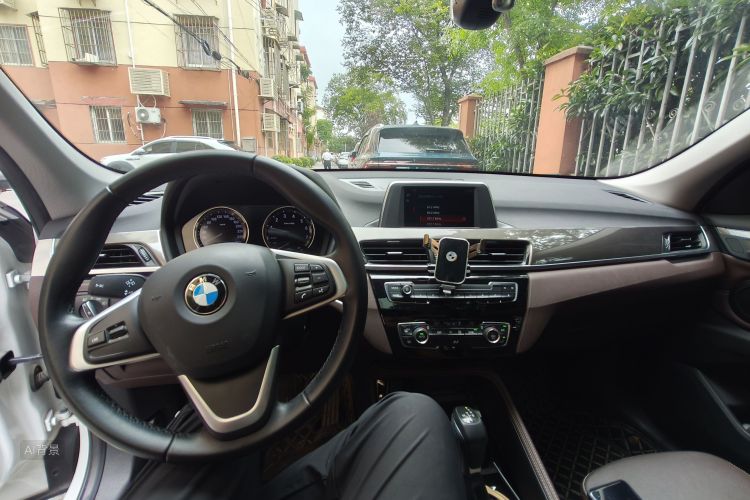 BMW X1 2019 car image #11