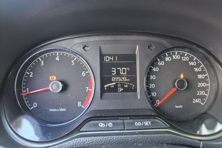 Volkswagen Polo 2015 #12 Volkswagen Polo 2015 car image #12
