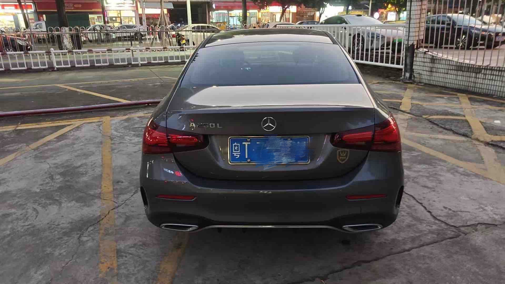 Mercedes-Benz A Class 2024 immagine di auto #2