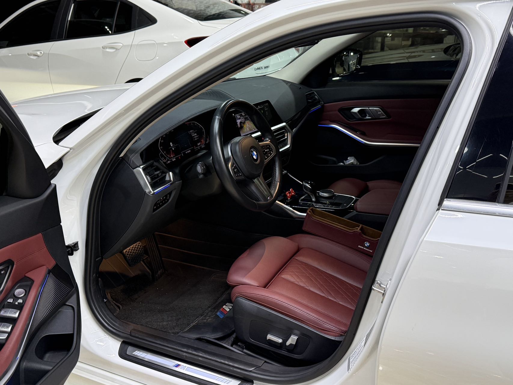BMW 3 Series 2021 صورة سيارة #2