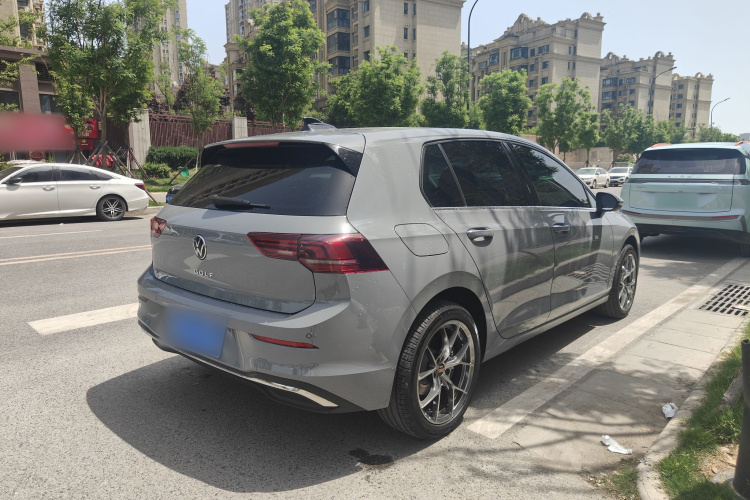 Volkswagen Golf 2026 car image #8