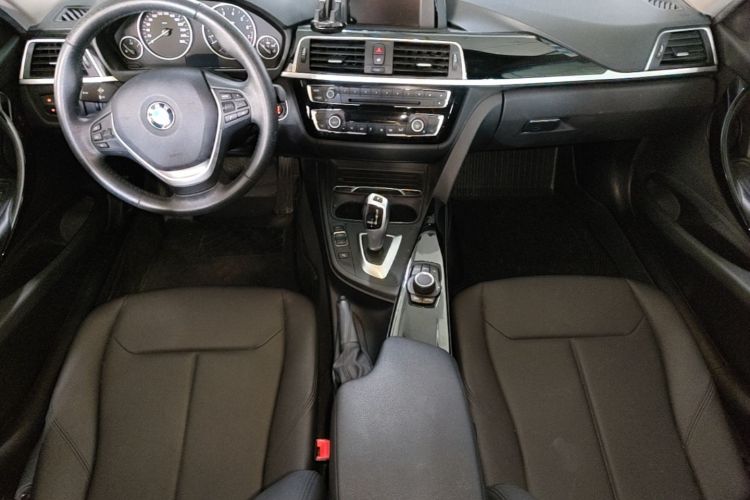 BMW 3 Series 2017 #10 BMW 3 Series 2017 car image #10