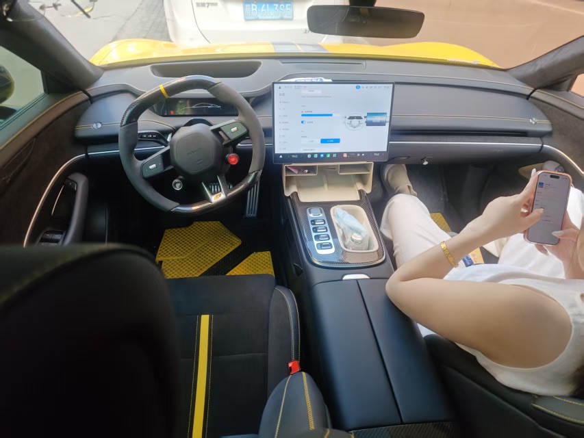 小米汽车 小米SU7 Ultra 2025 汽车图片 #6