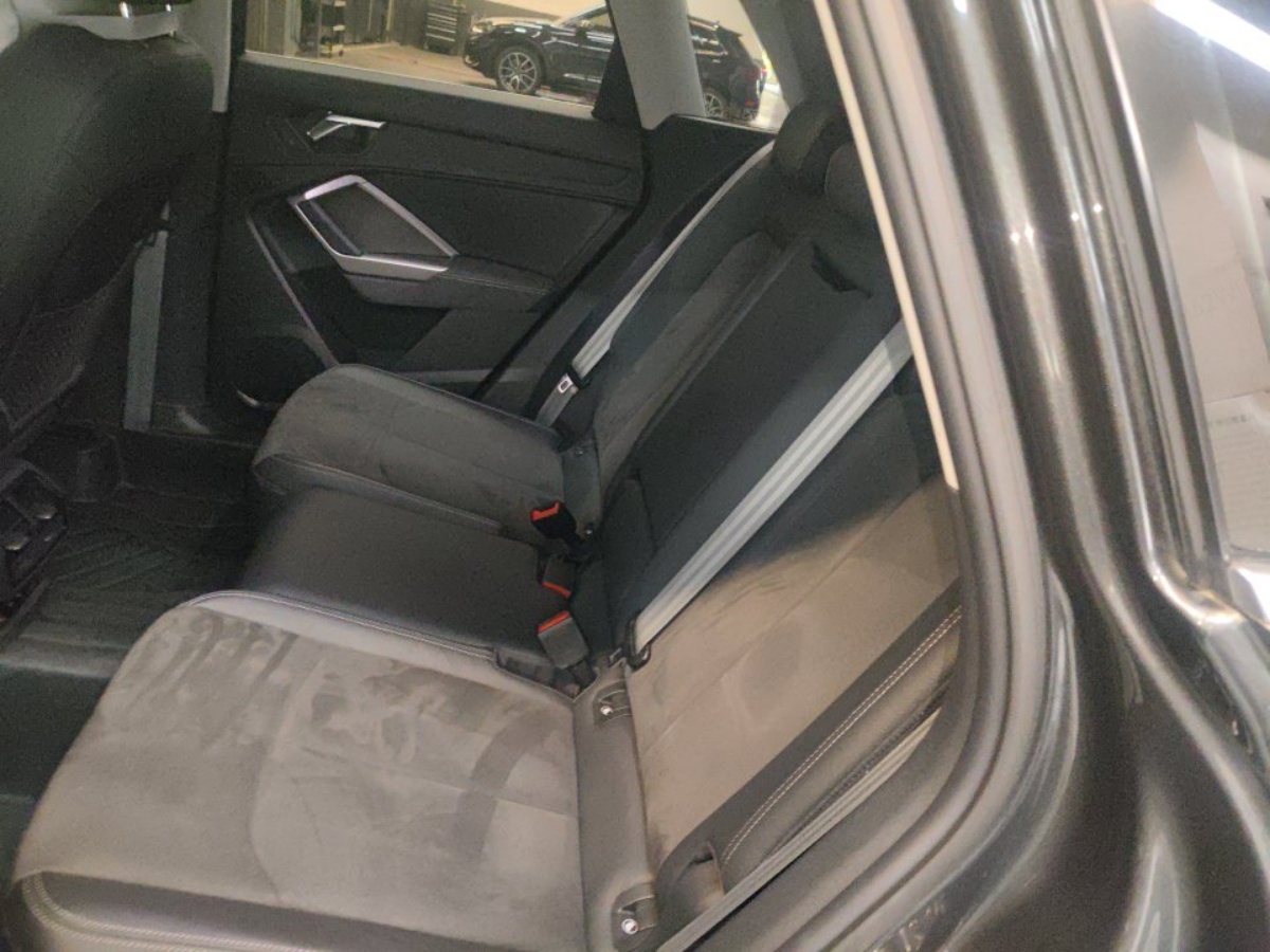 Audi Q3 2023 car image #8