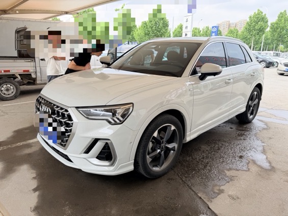 Audi Q3 2024 Audi Q3 2024 immagine di auto